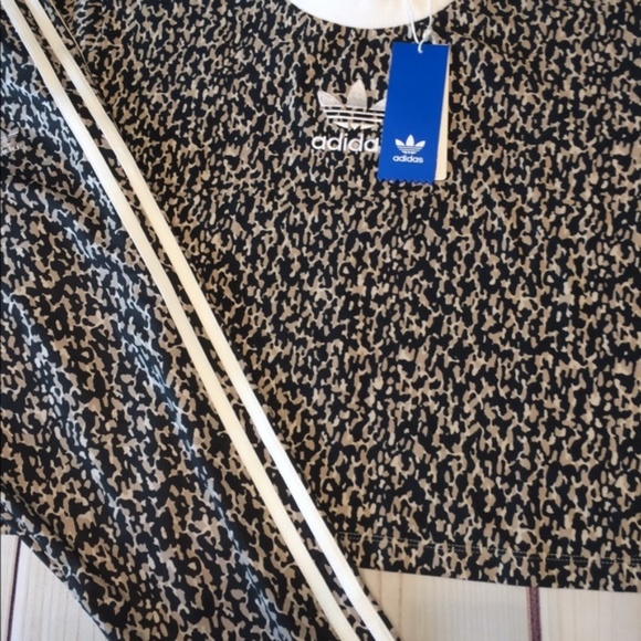 New Adidas leopard outfit leggings tshirt set L - Picture 3 of 4